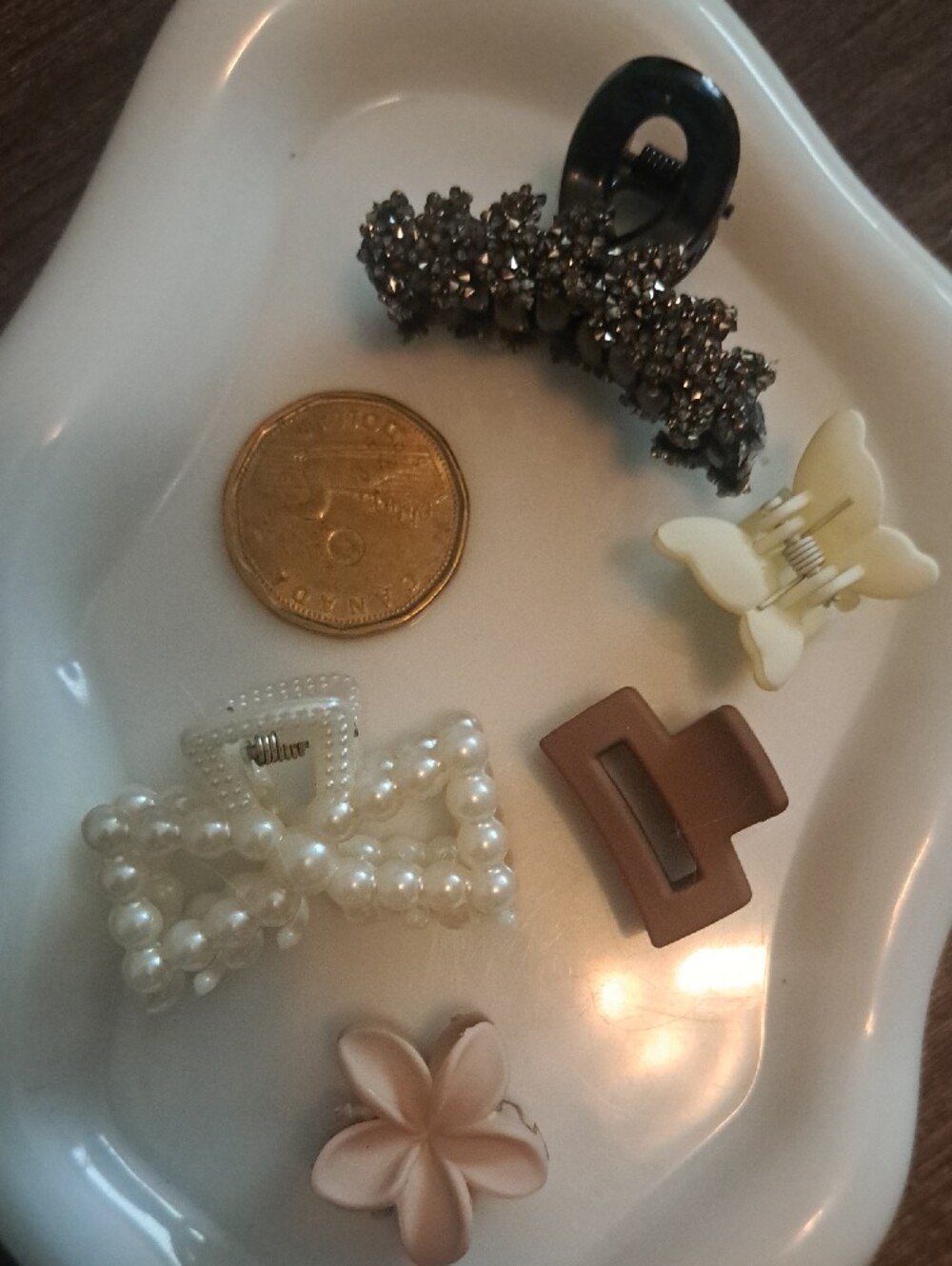 5-Piece Mixed Hair Claw Clip Set Glitter Pearl Bow Flower Matte Butterfly New - Picture 6 of 6